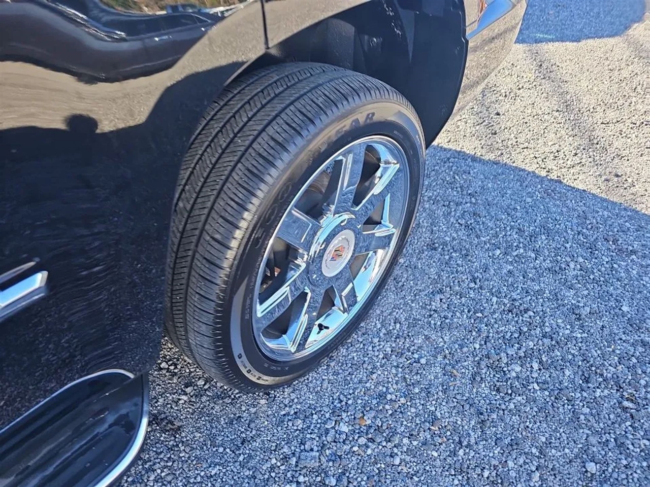 Cadillac Escalade 2WD Luxury 2013