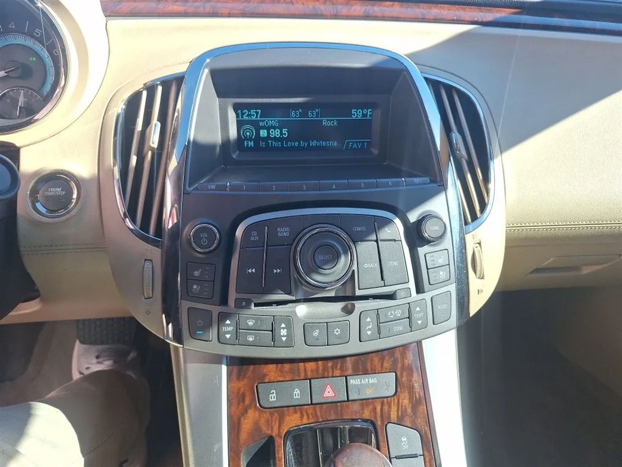 Buick LaCrosse CXL FWD 2010