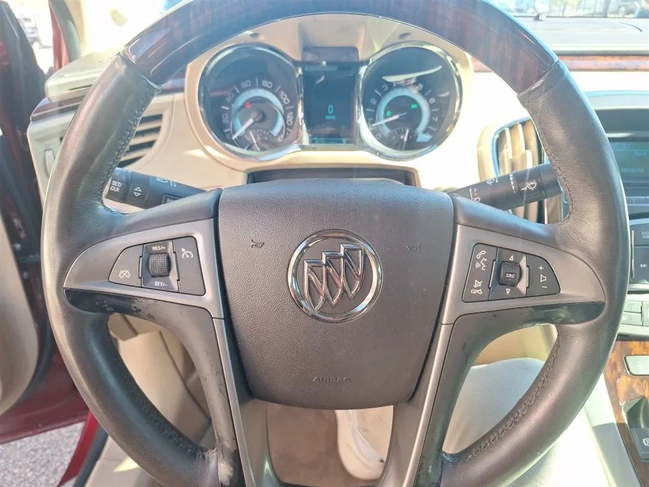 Buick LaCrosse CXL FWD 2010