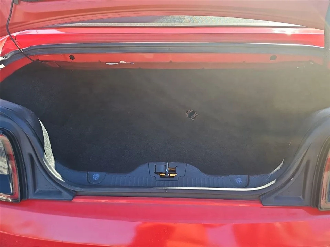 Ford Mustang V6 Convertible 2014