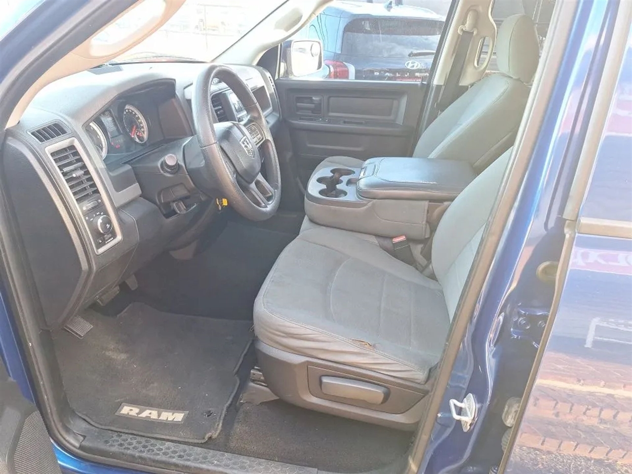 RAM 1500 Tradesman Quad Cab 2WD 2014