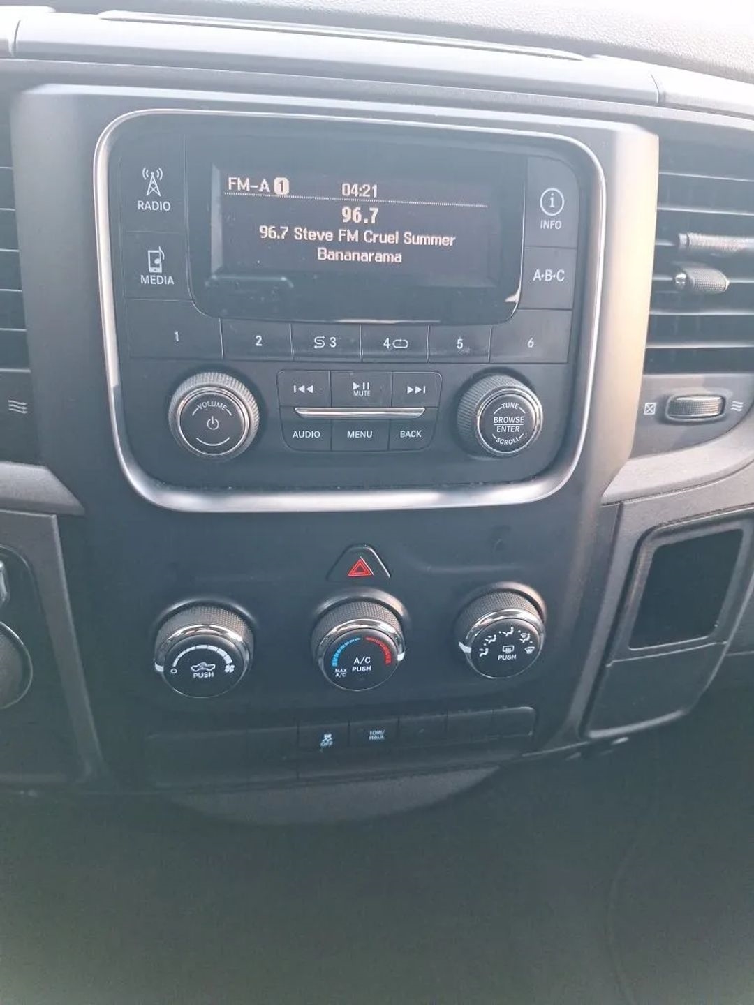 RAM 1500 Tradesman Quad Cab 2WD 2014