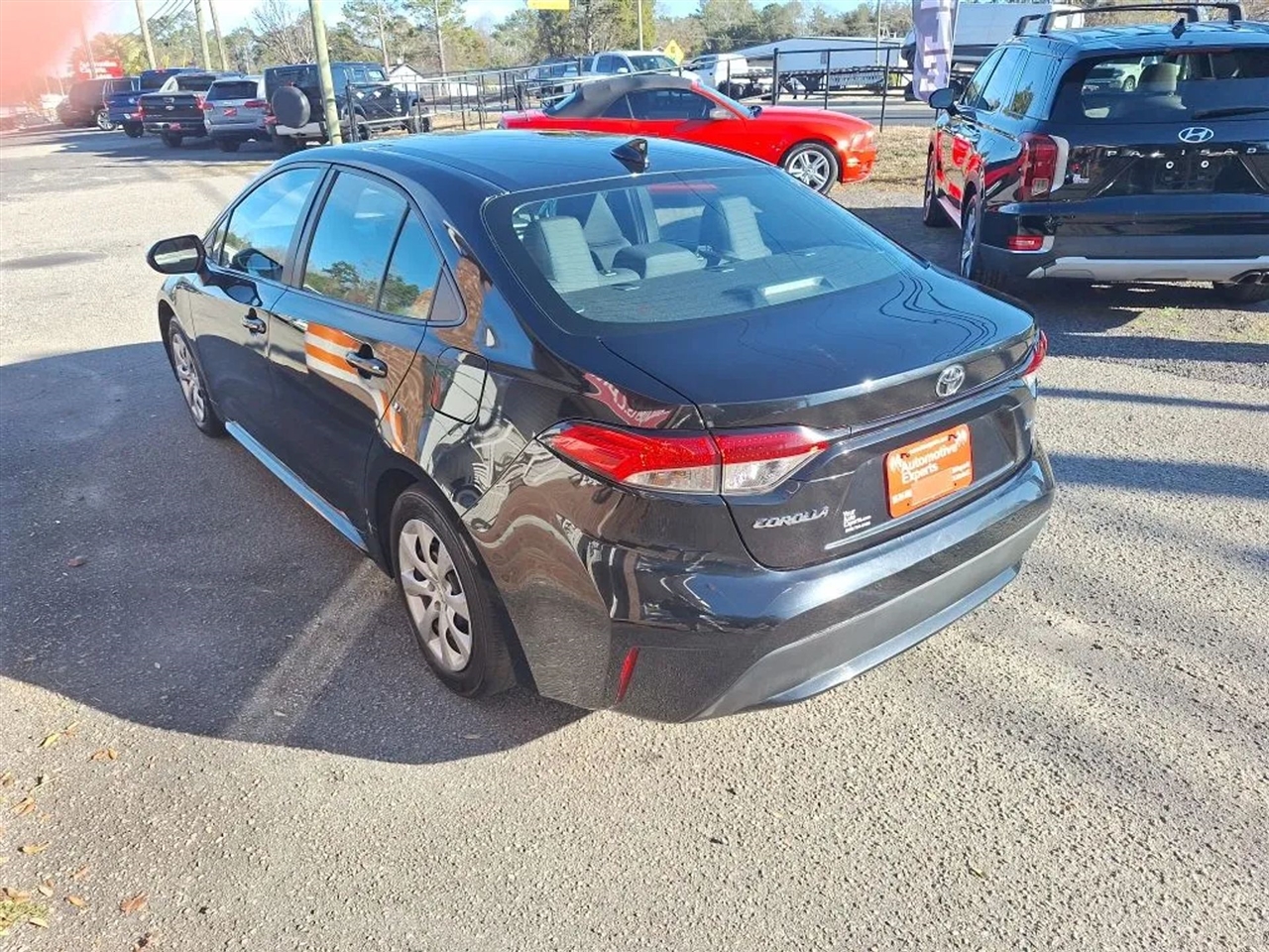 Toyota Corolla LE 2022