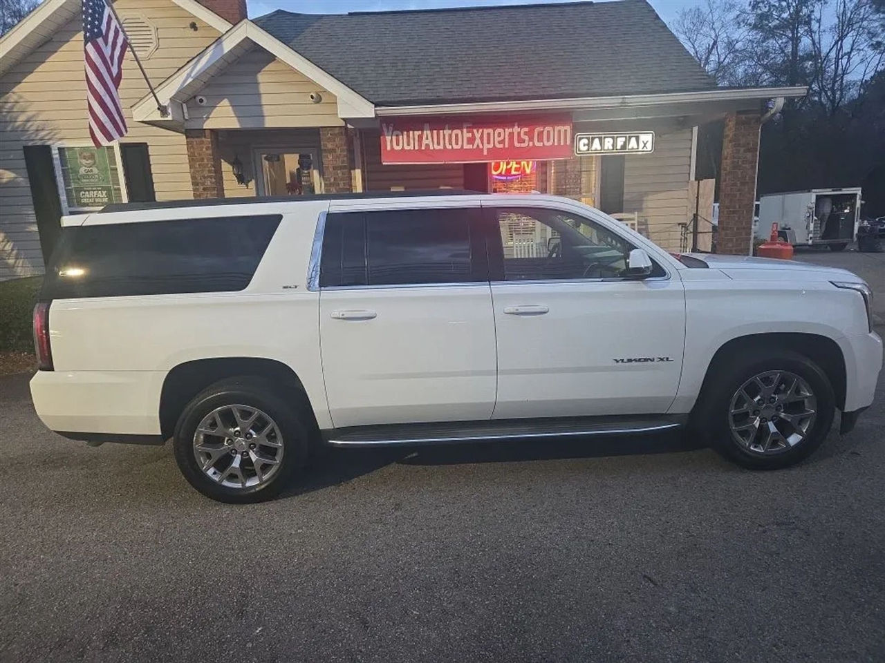 GMC Yukon XL SLT 2WD 2016