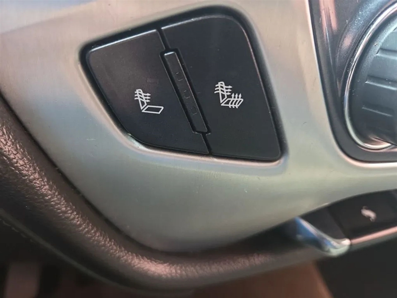 GMC Sierra 1500 SLT Crew Cab 2WD 2014