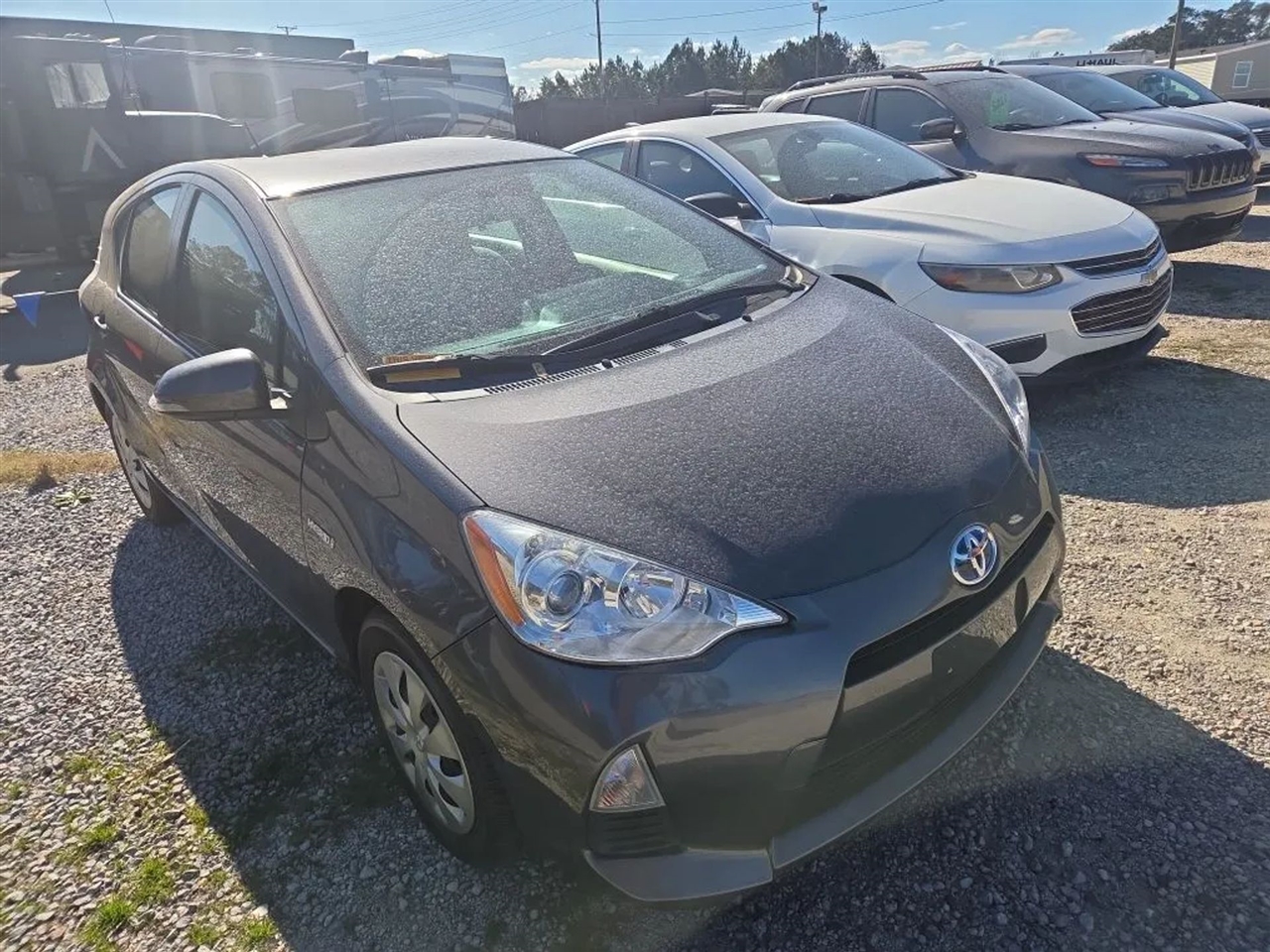 Toyota Prius c One 2014