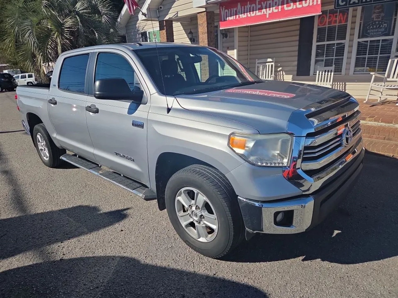 Toyota Tundra SR5 5.7L V8 FFV CrewMax 2WD 2016