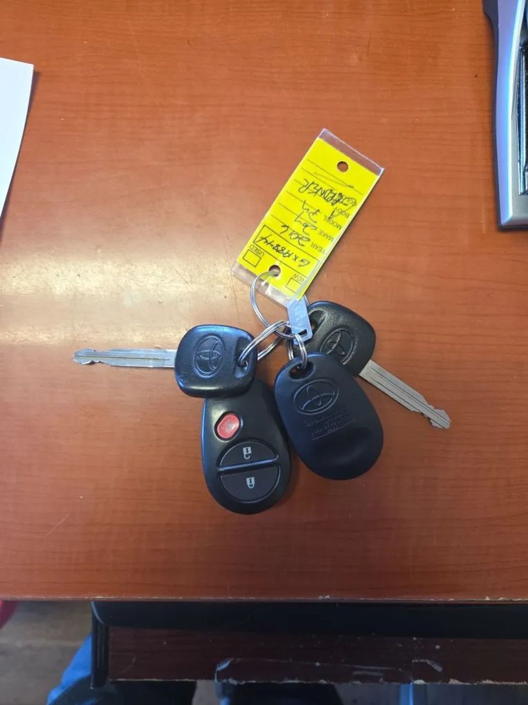 Toyota Tundra SR5 5.7L V8 FFV CrewMax 2WD 2016