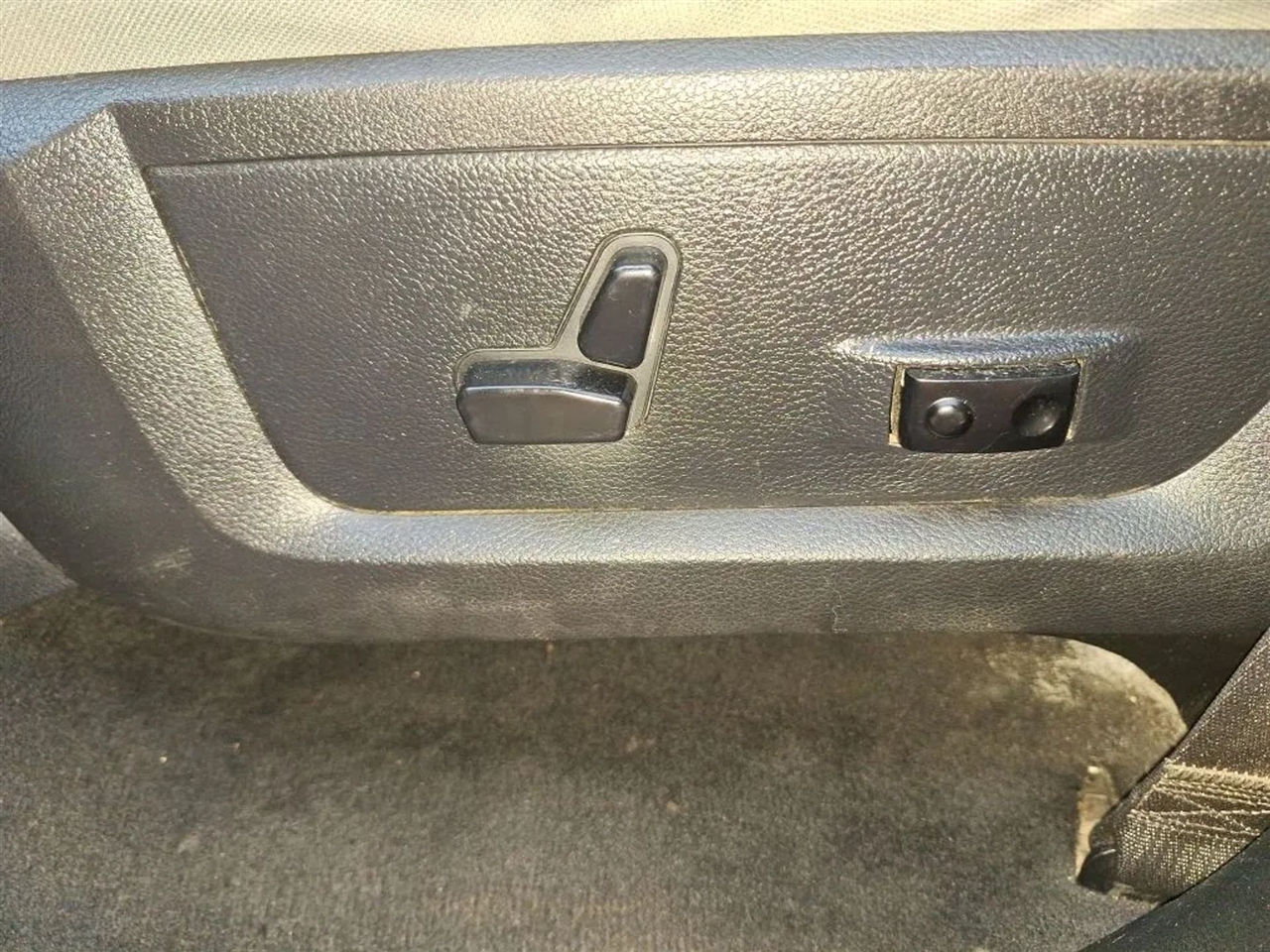 RAM 1500 SLT Crew Cab SWB 2WD 2016