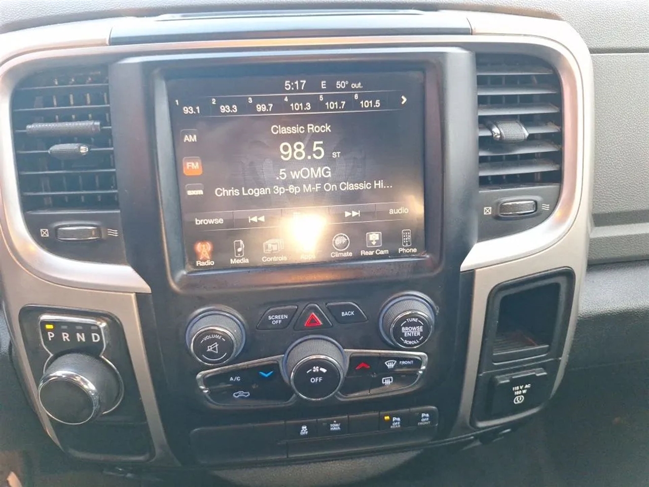 RAM 1500 SLT Crew Cab SWB 2WD 2016