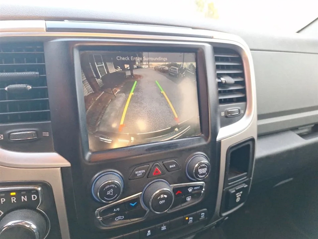 RAM 1500 SLT Crew Cab SWB 2WD 2016