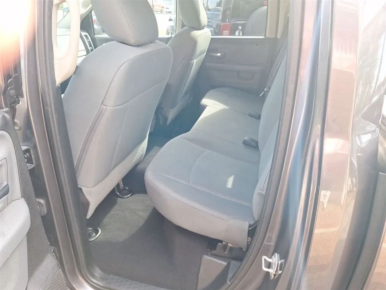 RAM 1500 SLT Quad Cab 2WD 2016