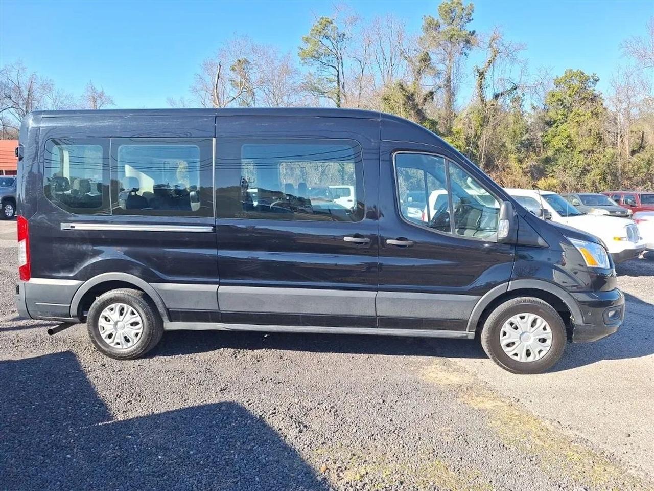 Ford Transit 350 Wagon Med. Roof XL w/Sliding Pass. 148-in. WB 2021
