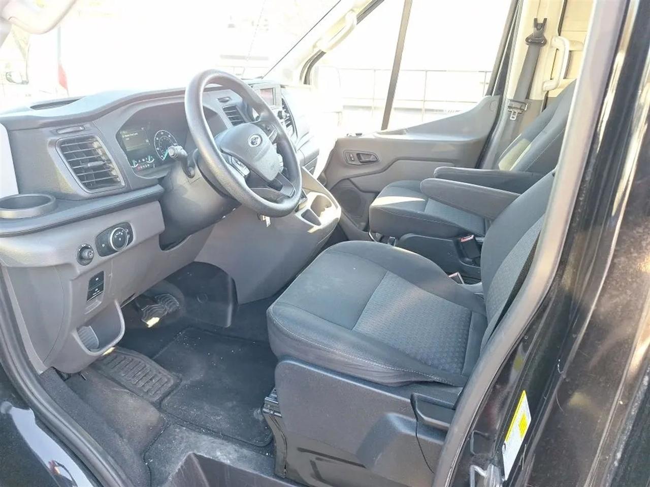 Ford Transit 350 Wagon Med. Roof XL w/Sliding Pass. 148-in. WB 2021