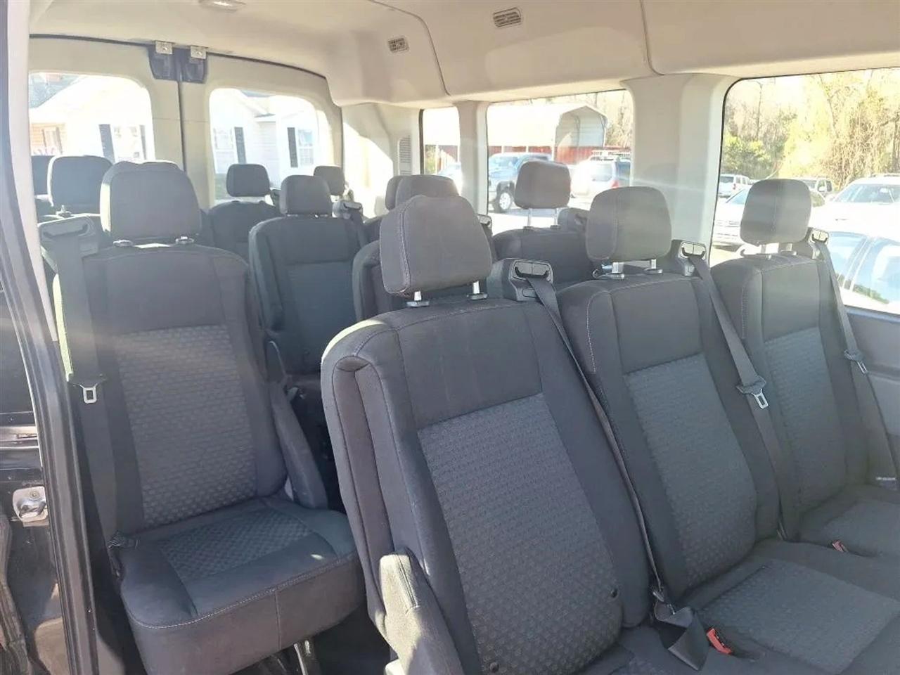 Ford Transit 350 Wagon Med. Roof XL w/Sliding Pass. 148-in. WB 2021