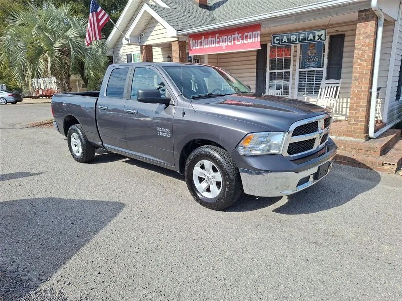 RAM 1500 SLT Quad Cab 2WD 2016