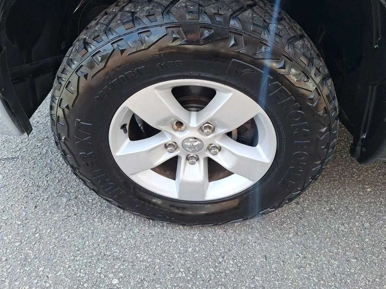 RAM 1500 SLT Quad Cab 2WD 2016