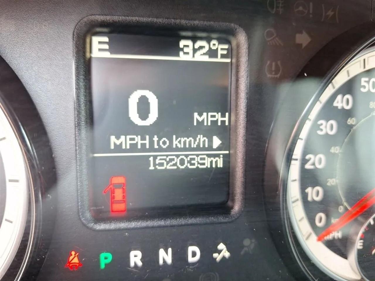 RAM 1500 SLT Quad Cab 2WD 2016