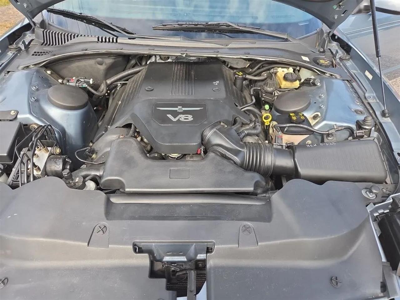 Ford Thunderbird Deluxe 2005