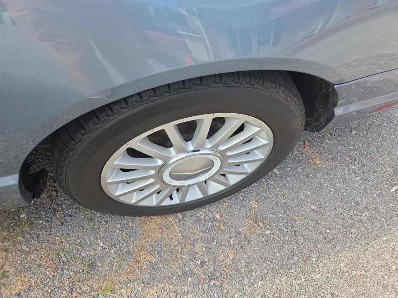 Ford Thunderbird Deluxe 2005