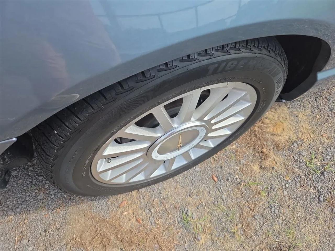 Ford Thunderbird Deluxe 2005