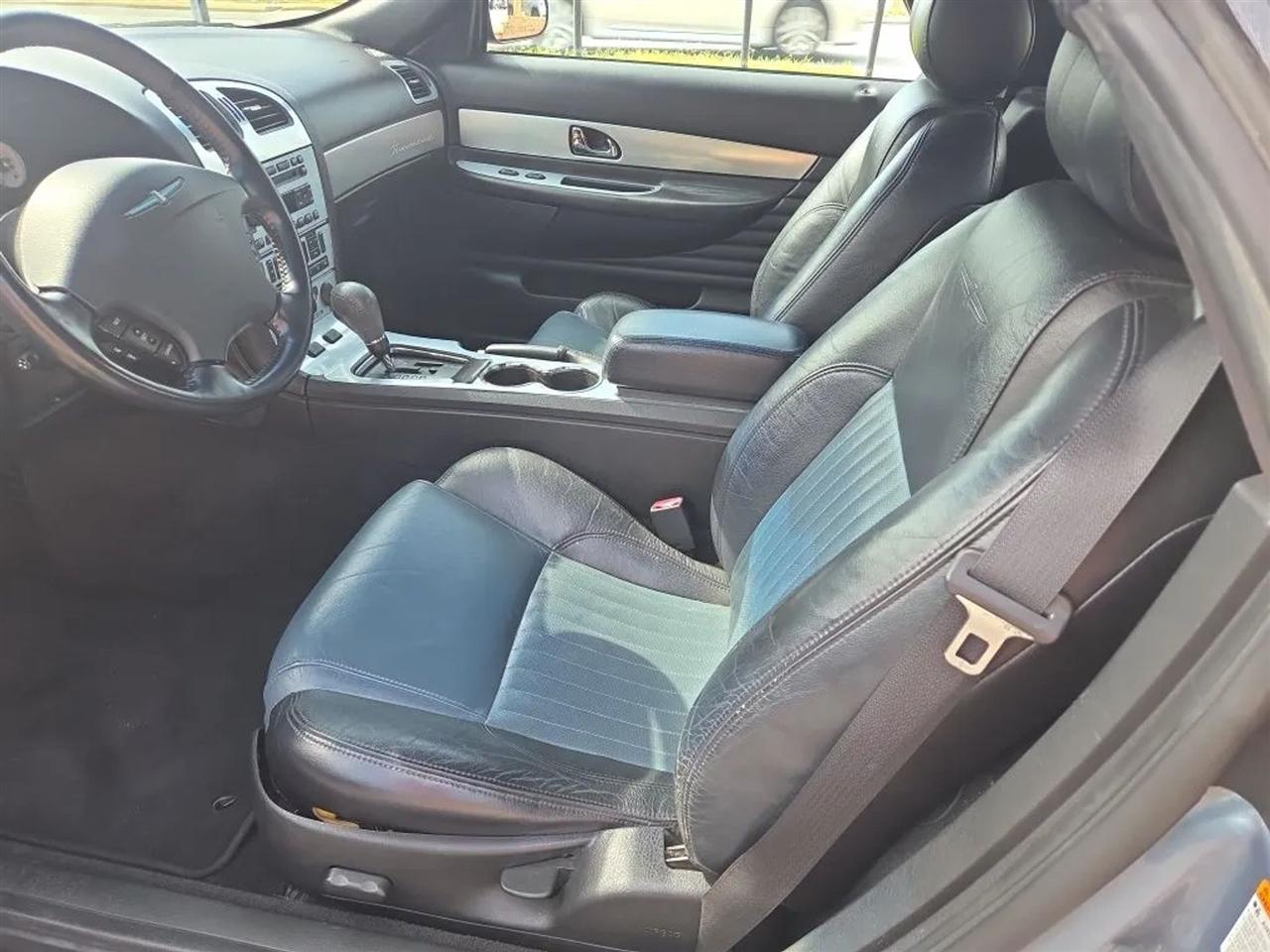 Ford Thunderbird Deluxe 2005