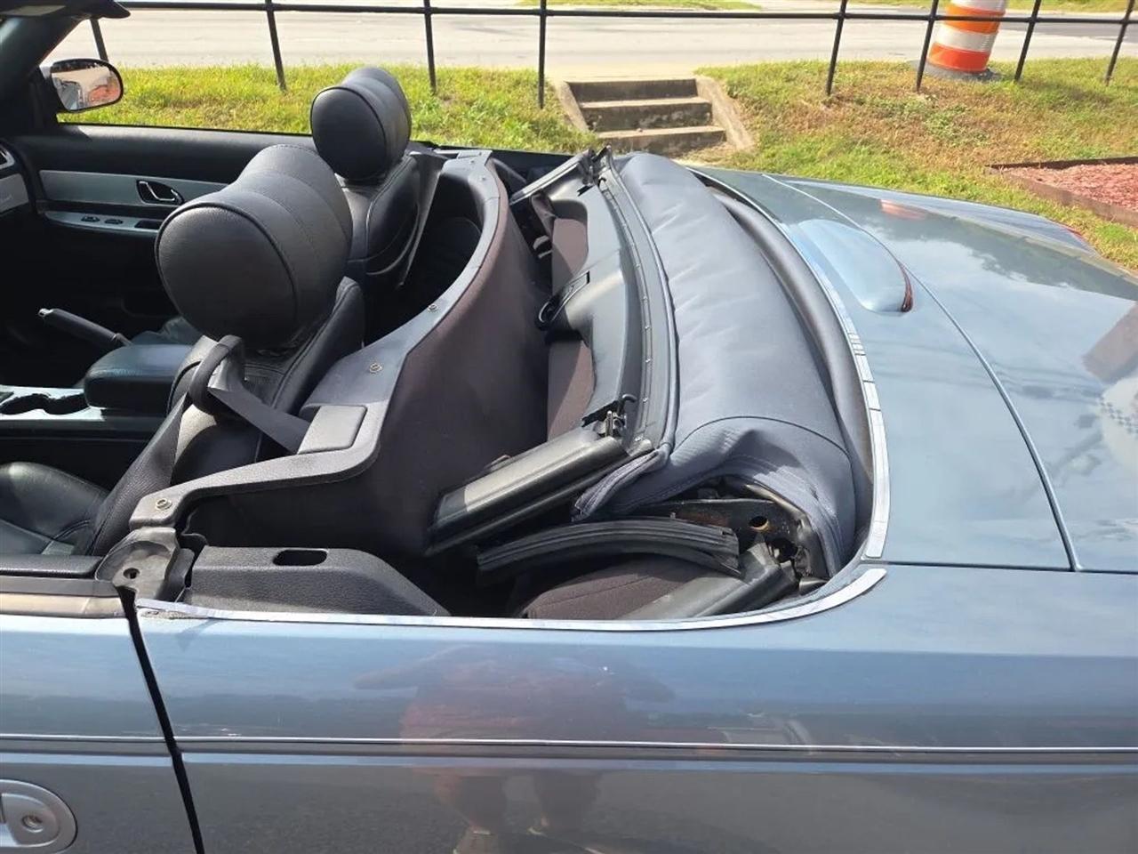 Ford Thunderbird Deluxe 2005