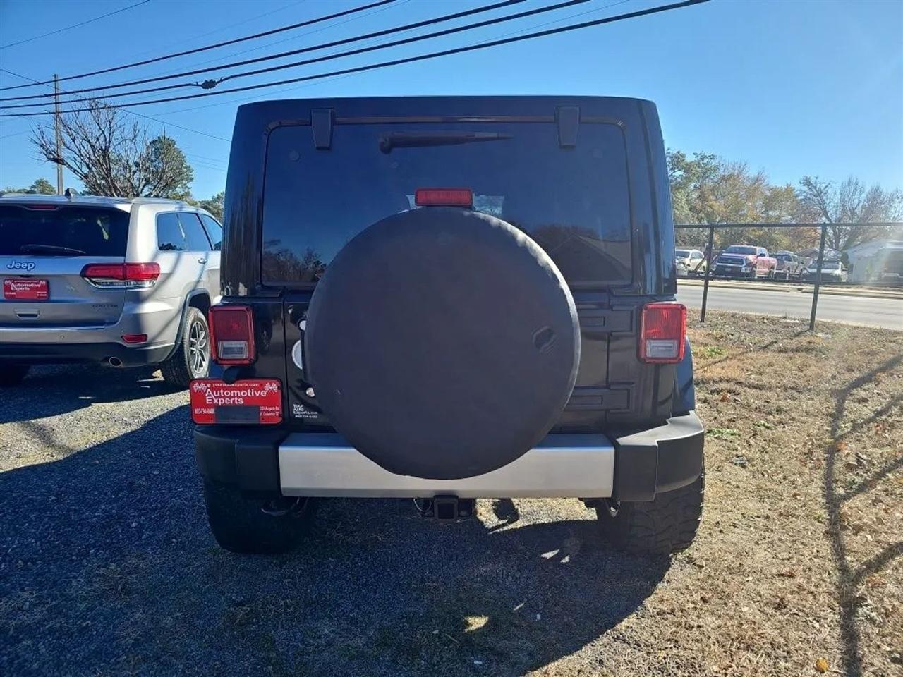 Jeep Wrangler Unlimited Sahara 4WD 2011