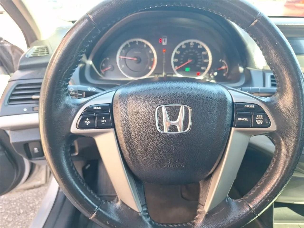 Honda Accord SE Sedan AT 2011