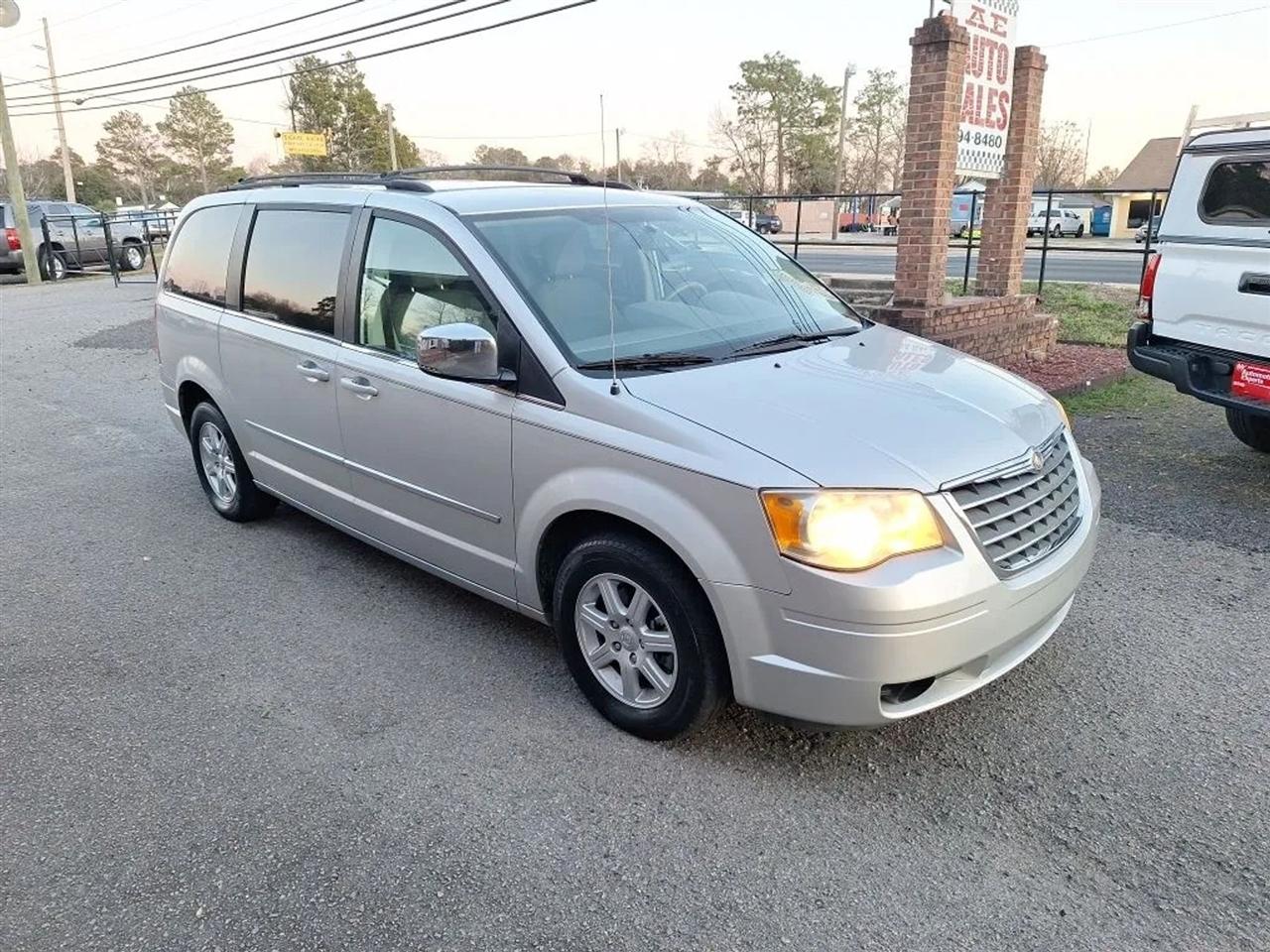 Chrysler Town & Country Touring 2010