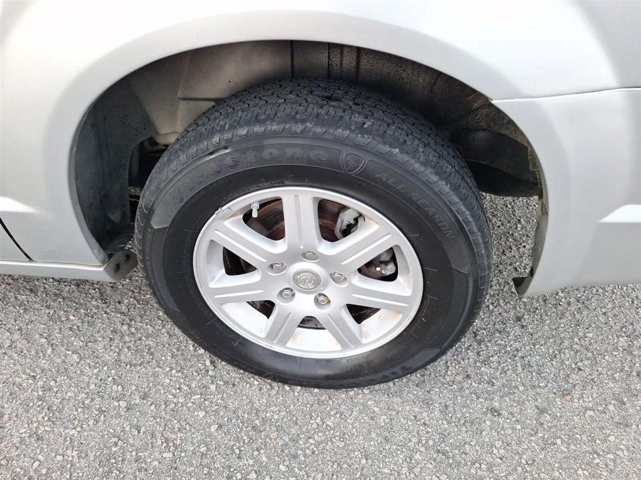 Chrysler Town & Country Touring 2010