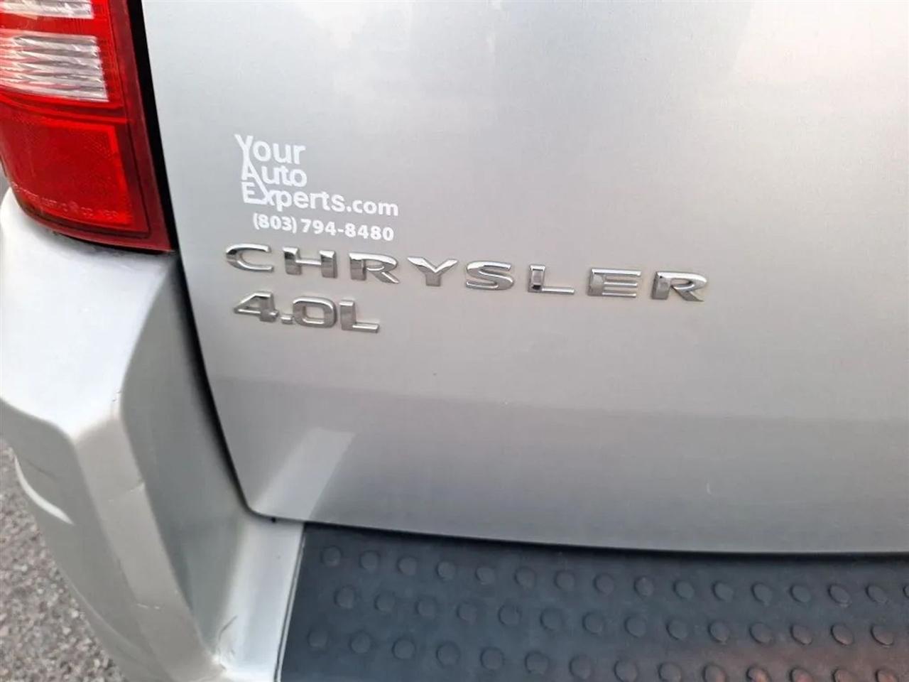 Chrysler Town & Country Touring 2010