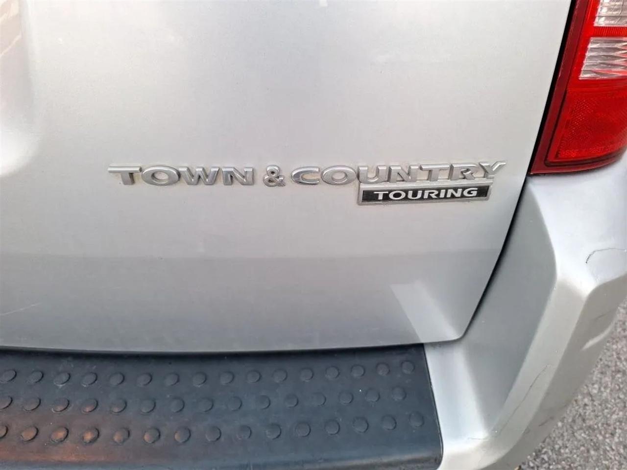 Chrysler Town & Country Touring 2010