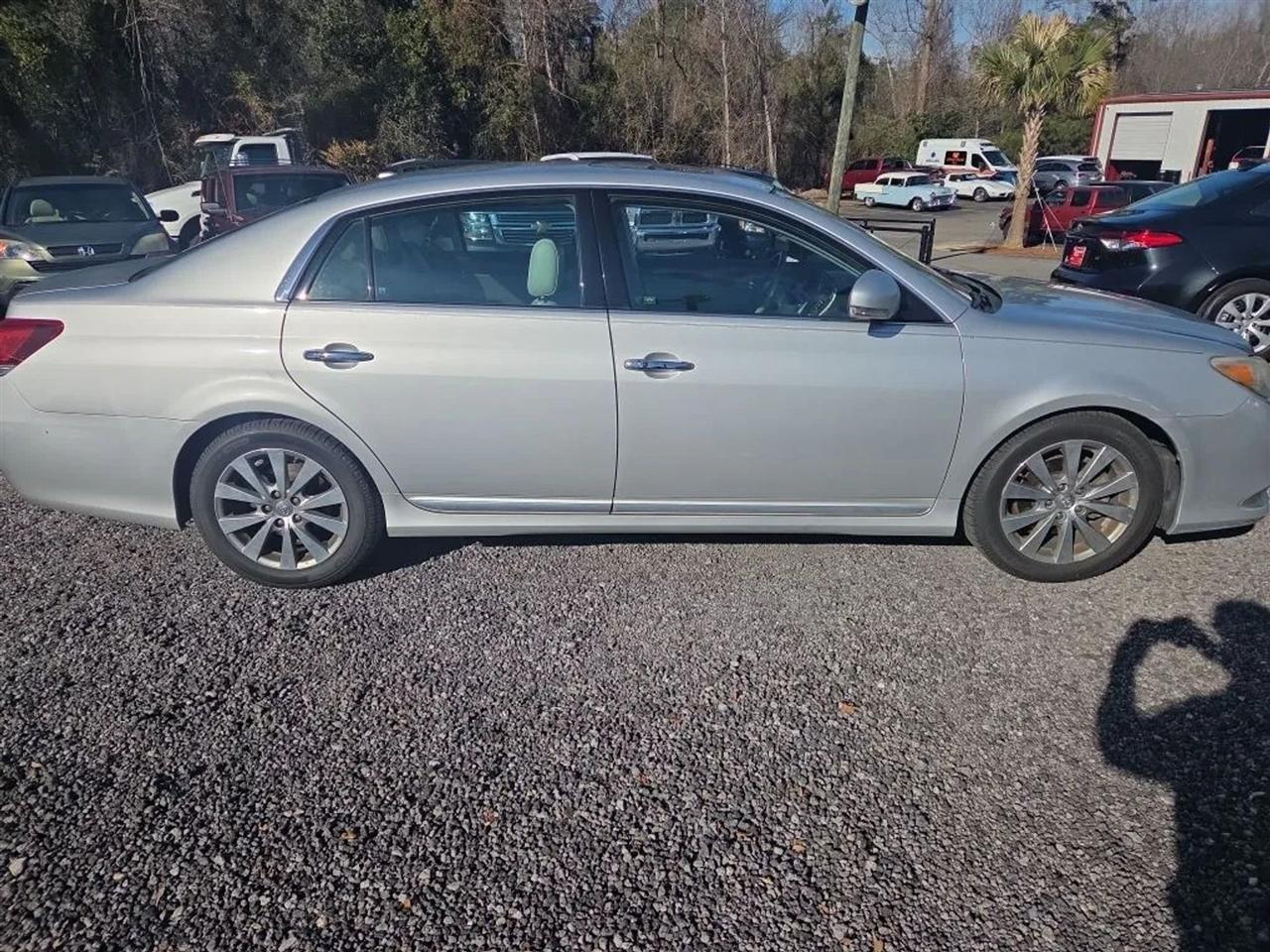 Toyota Avalon Limited 2011