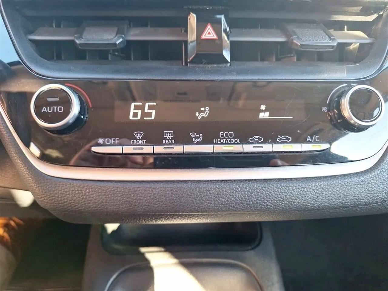 Toyota Corolla LE 2022