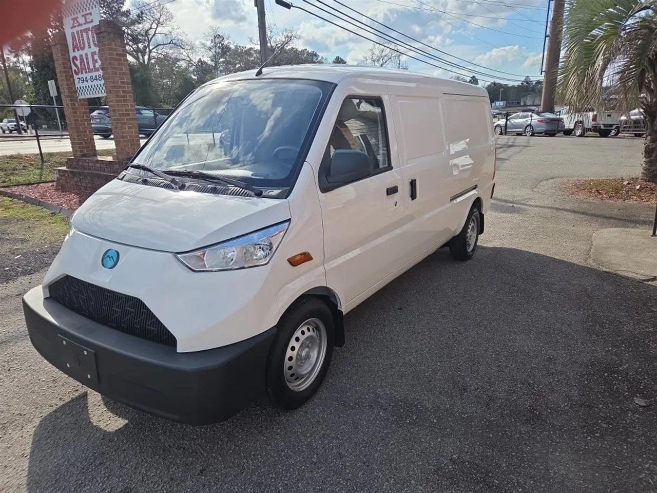 Mullen Cargo Van  2024