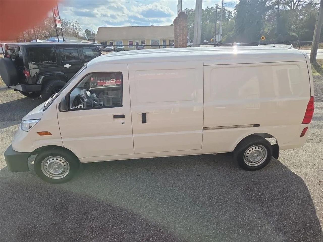 Mullen Cargo Van  2024