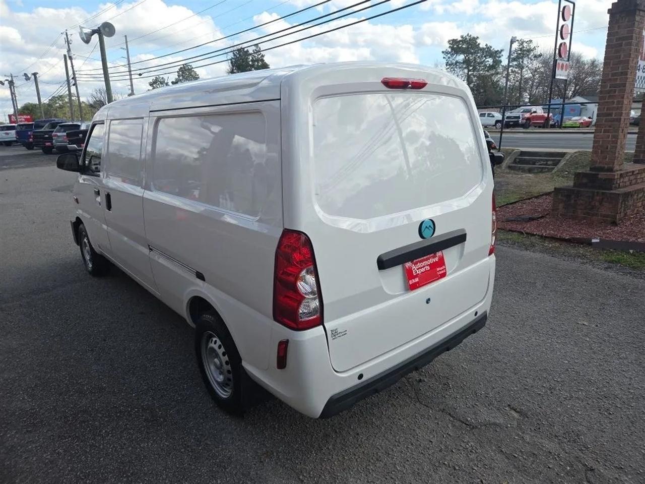 Mullen Cargo Van  2024