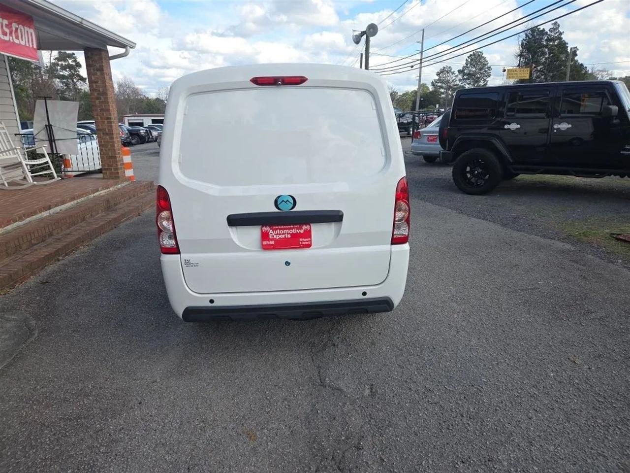 Mullen Cargo Van  2024