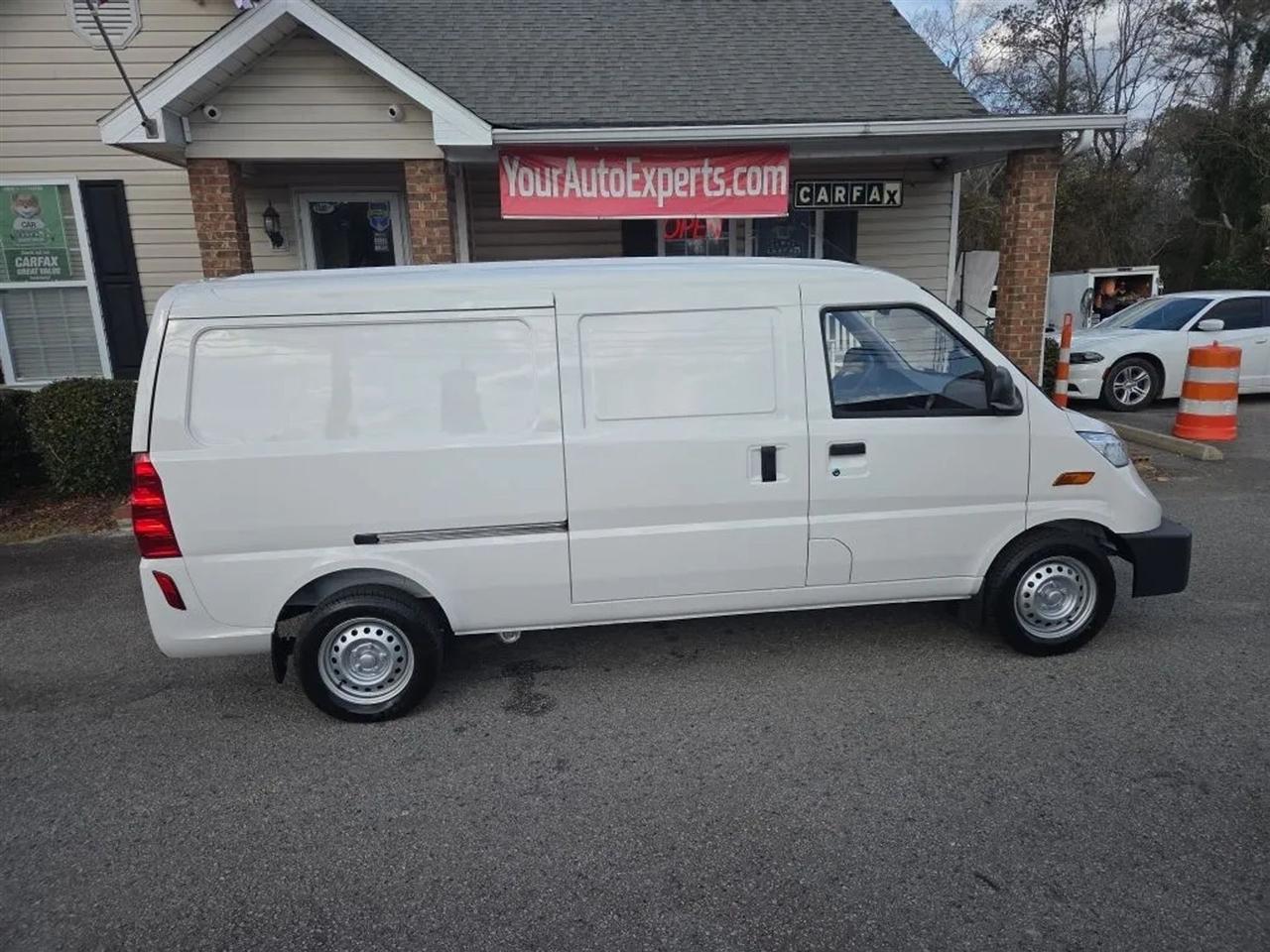 Mullen Cargo Van  2024