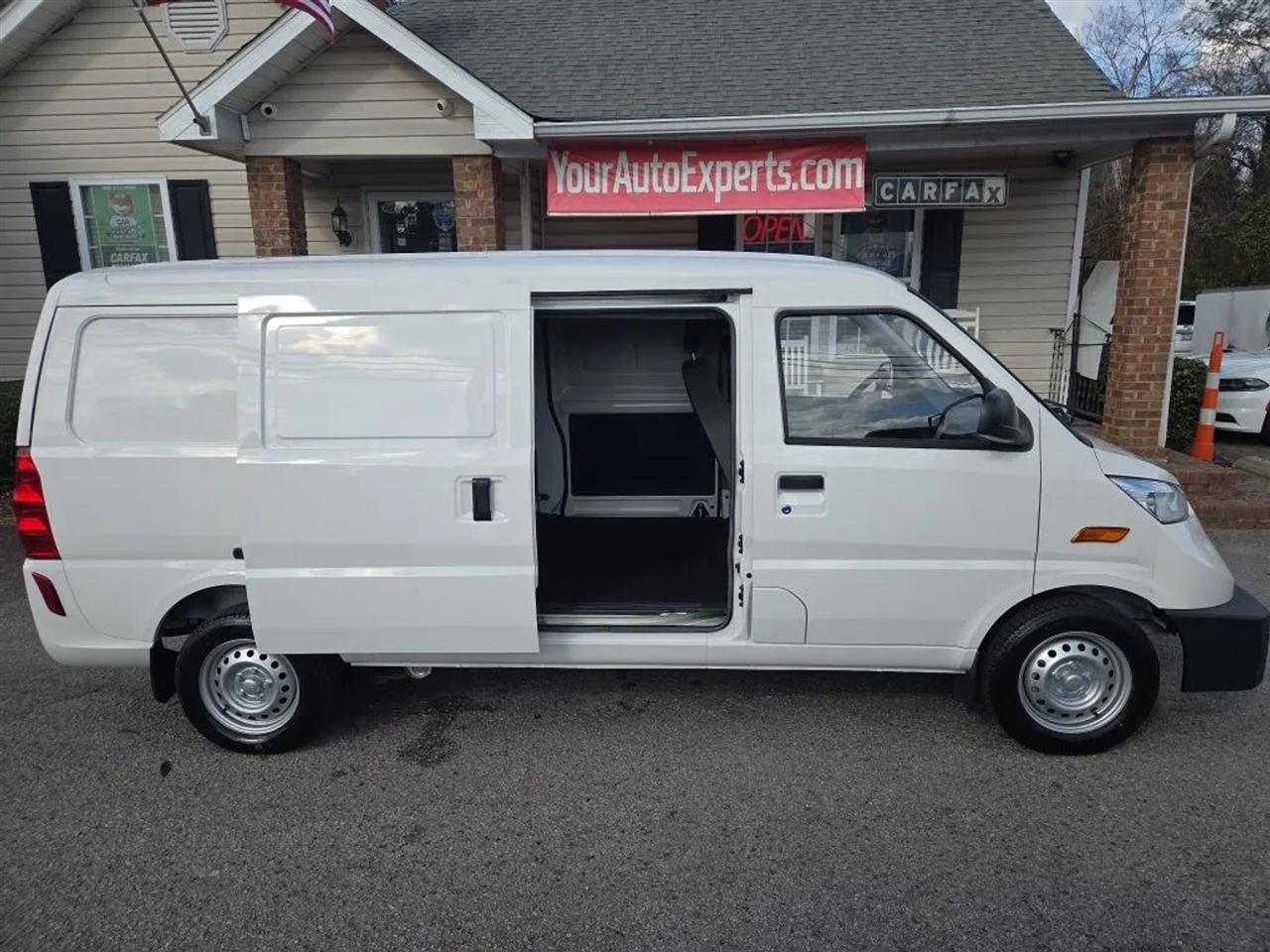 Mullen Cargo Van  2024