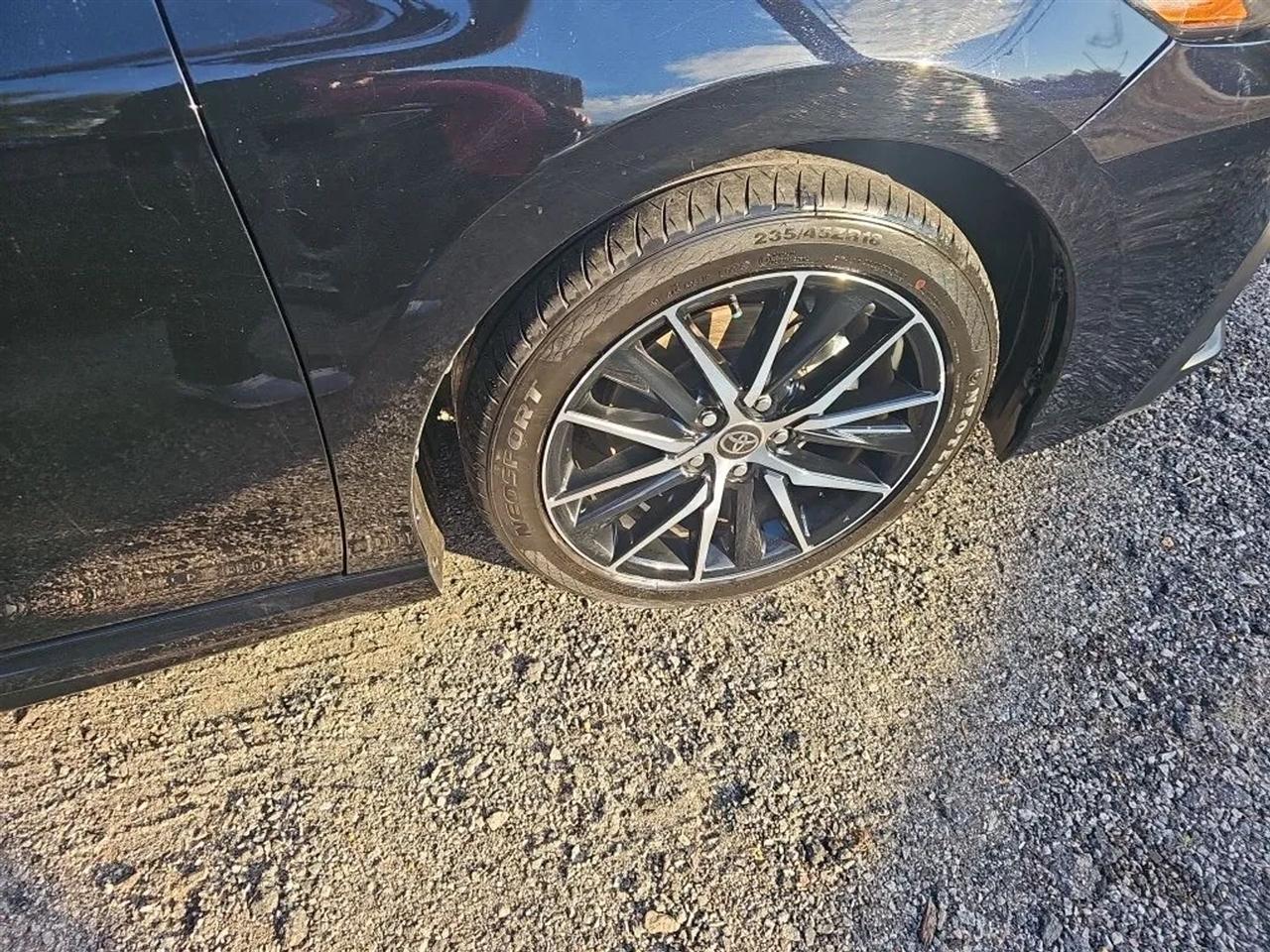 Toyota Camry SE 2023