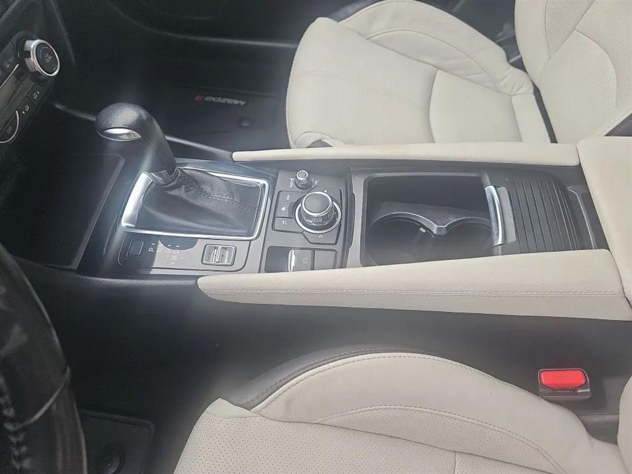 Mazda MAZDA3 s Grand Touring AT 5-Door 2018