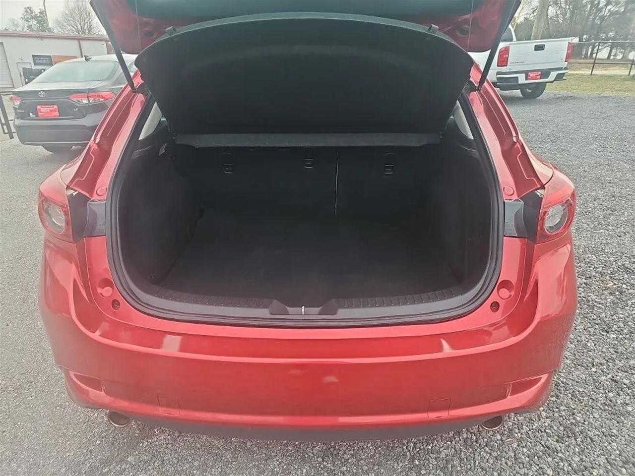 Mazda MAZDA3 s Grand Touring AT 5-Door 2018