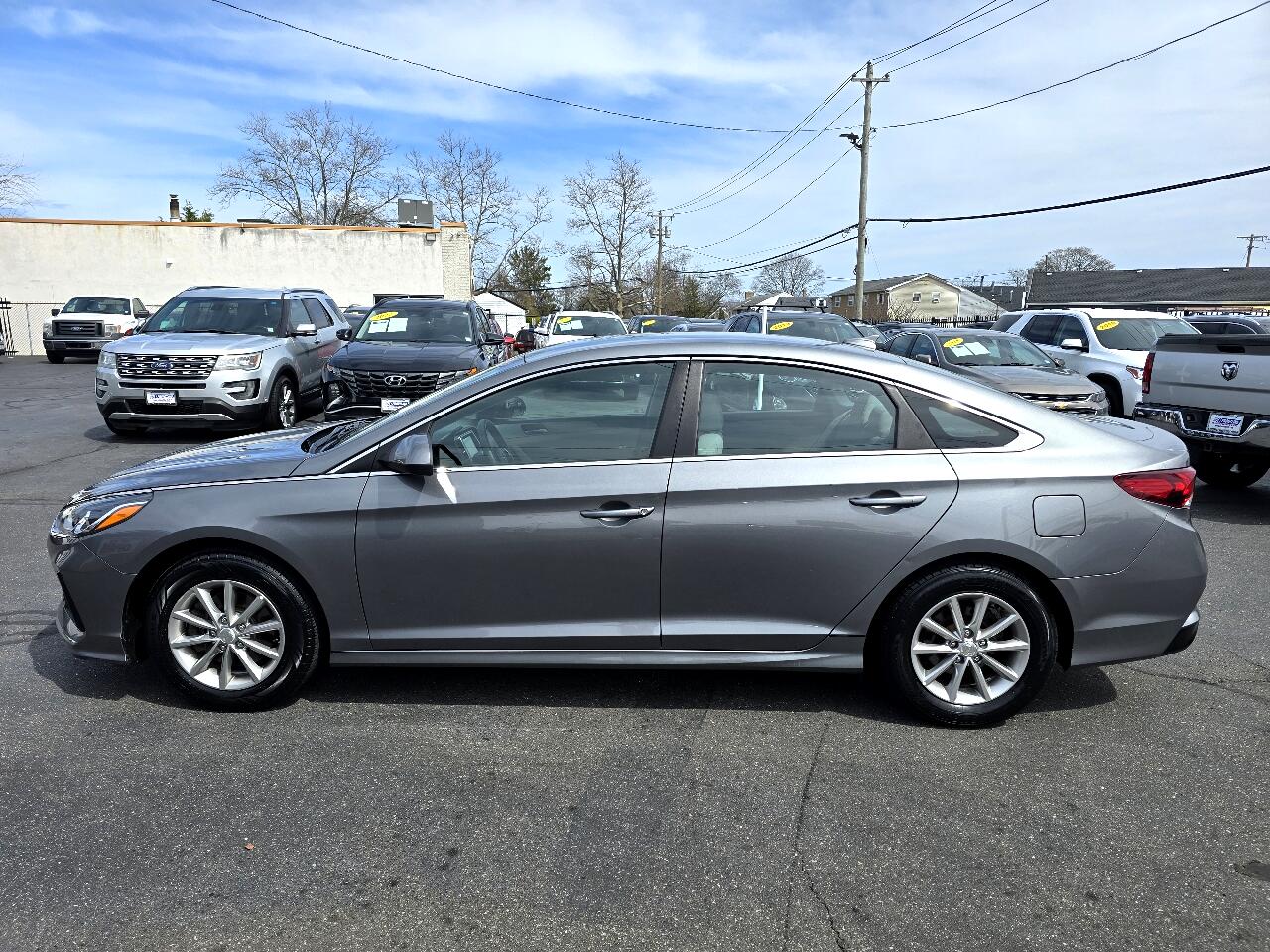 2018 Hyundai Sonata SE photo 2