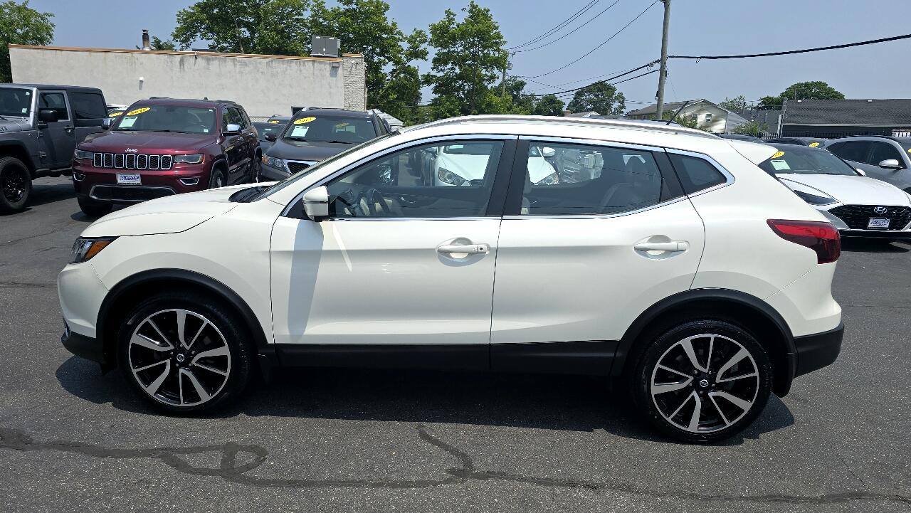 2018 Nissan Rogue Sport SL photo 2
