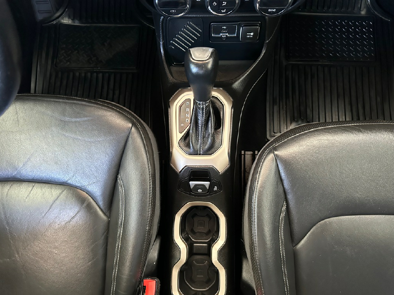 Jeep Renegade Limited 4D SUV FWD 2015 Jeep Renegade Limited 4D SUV FWD 2015