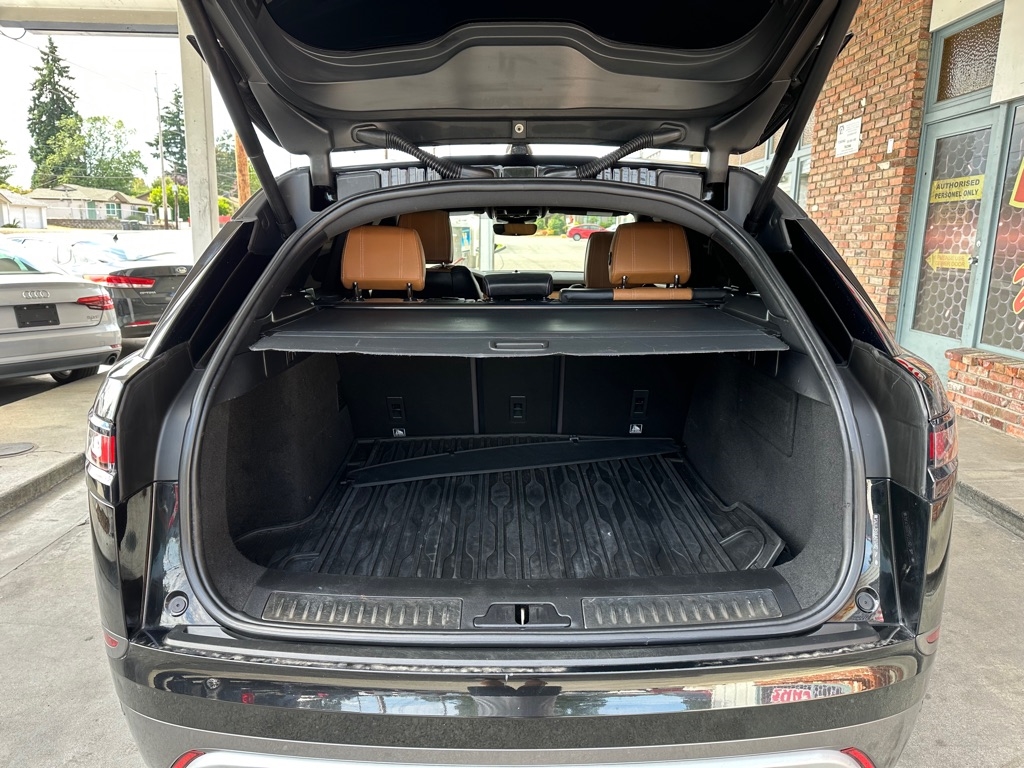 Land Rover Range Rover Velar R-Dynamic SE 2018 Land Rover Range Rover Velar R-Dynamic SE 2018