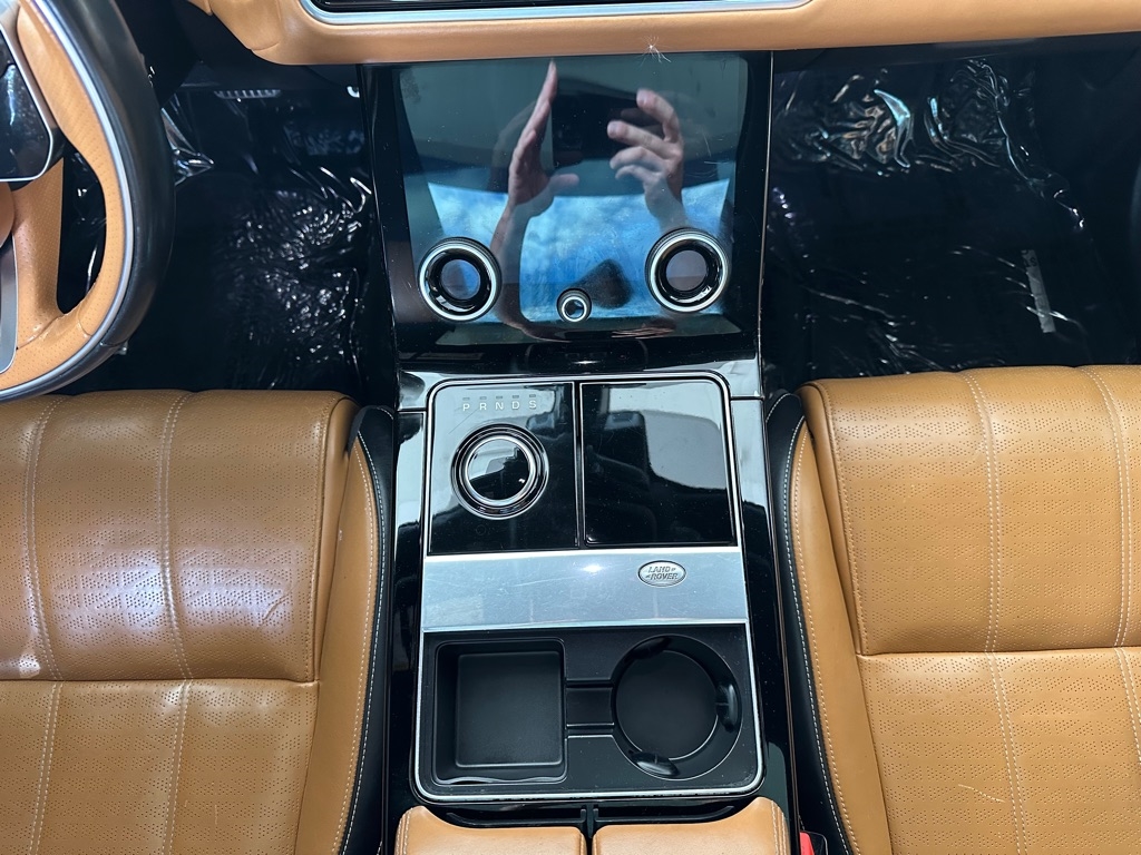 Land Rover Range Rover Velar R-Dynamic SE 2018 Land Rover Range Rover Velar R-Dynamic SE 2018