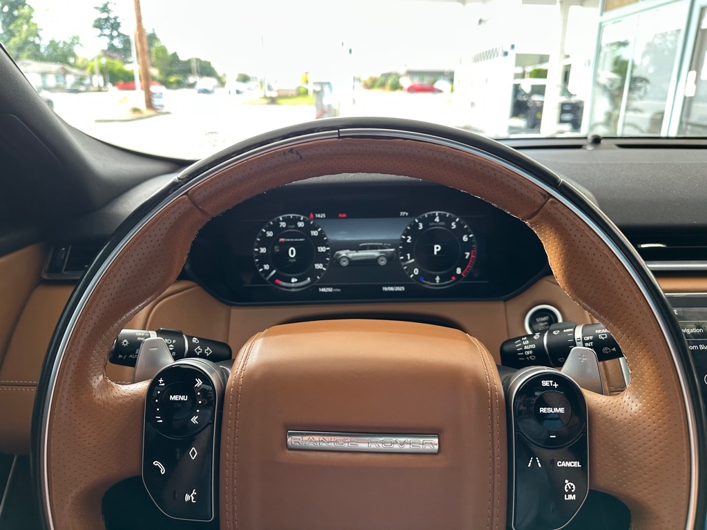 Land Rover Range Rover Velar R-Dynamic SE 2018 Land Rover Range Rover Velar R-Dynamic SE 2018